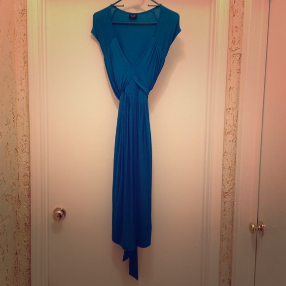 💥Price reduced!💥Blue rayon dress
