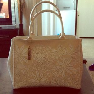 Used once Oscar de la Renta purse