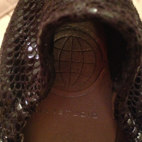 Black Max Studio flats with fun beaded bauble - Picture 4 of 4