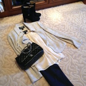 outfit fir fundraiser today to safe animals!