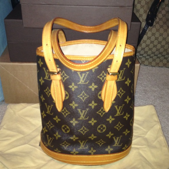 Louis Vuitton Handbags - Authentic LV petite bucket