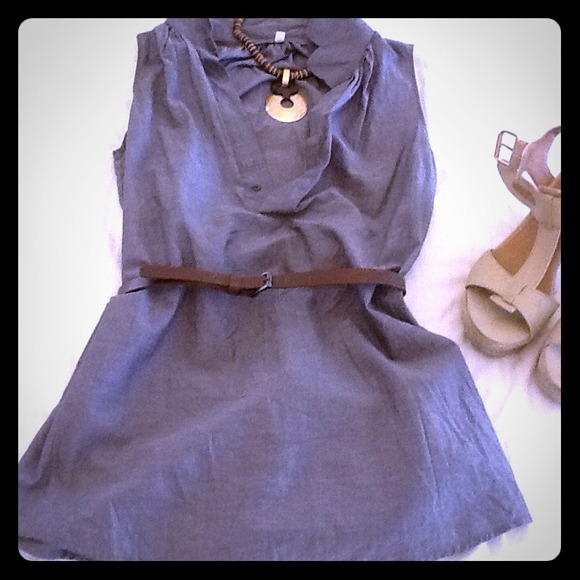 * SOLD in a bundle  to laysap* J Crew denim top