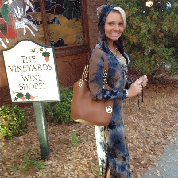 Meet your Seller and Buyer!! - Picture 2 of 4