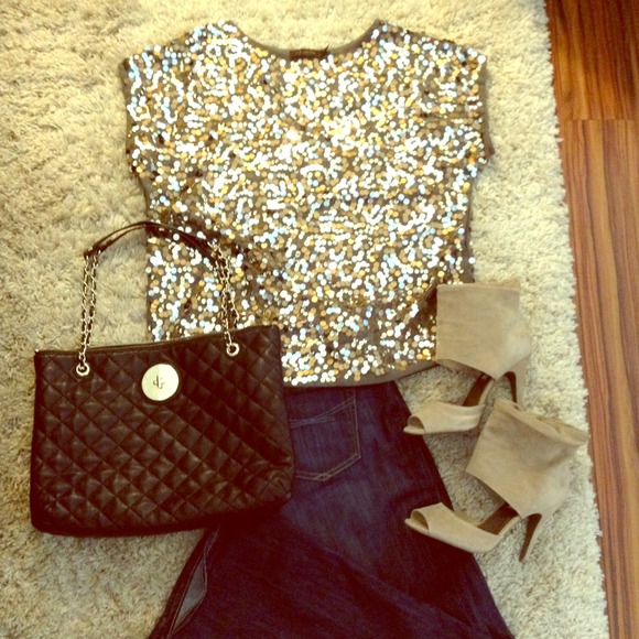 Beautiful sparkling Limited top.