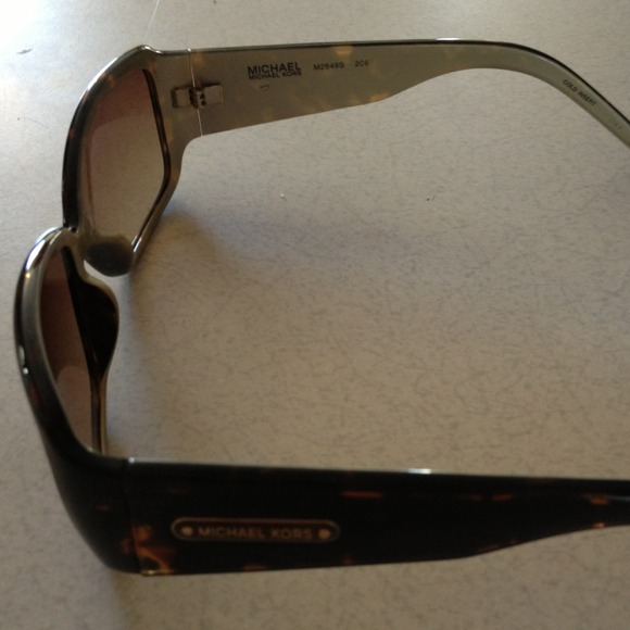 SOLD - Picture 2 of 4