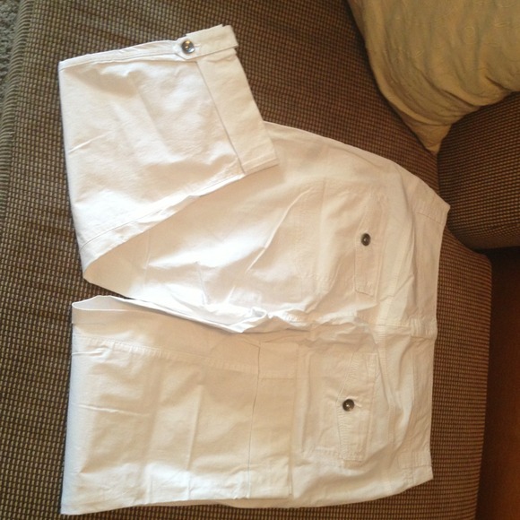 Capris - Picture 2 of 3