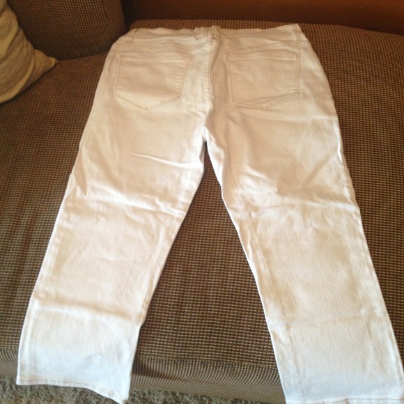 Capris! - Picture 2 of 2
