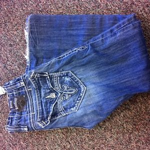 Men's rock revival jeans.