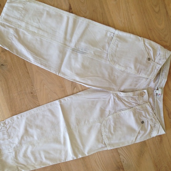 Joie Capri in stone