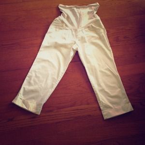 💥💥REDUCED💥💥Maternity white Capri pants