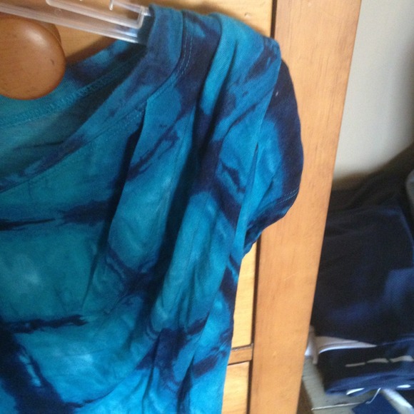 Tee - Picture 3 of 3
