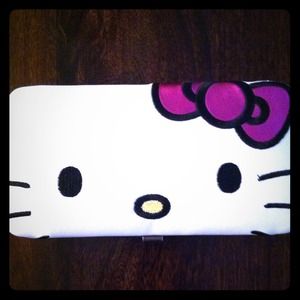 Hello Kitty Pink Bow Hinge Wallet