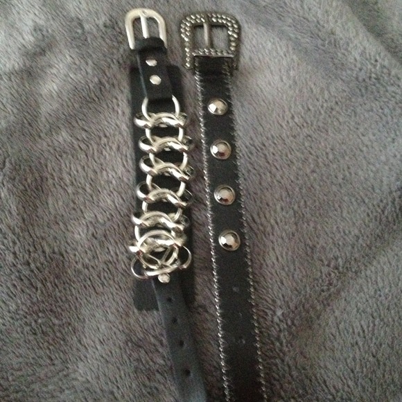 2 wrist cuffs brand new