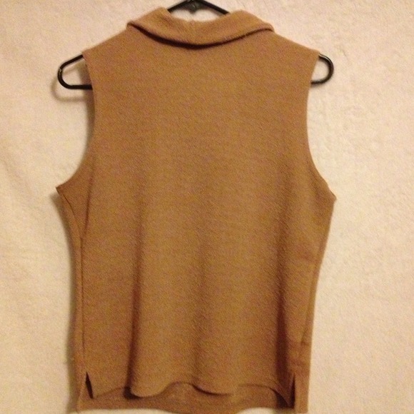 Sleeveless Turtleneck - Picture 2 of 2
