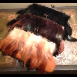 Feather clutch