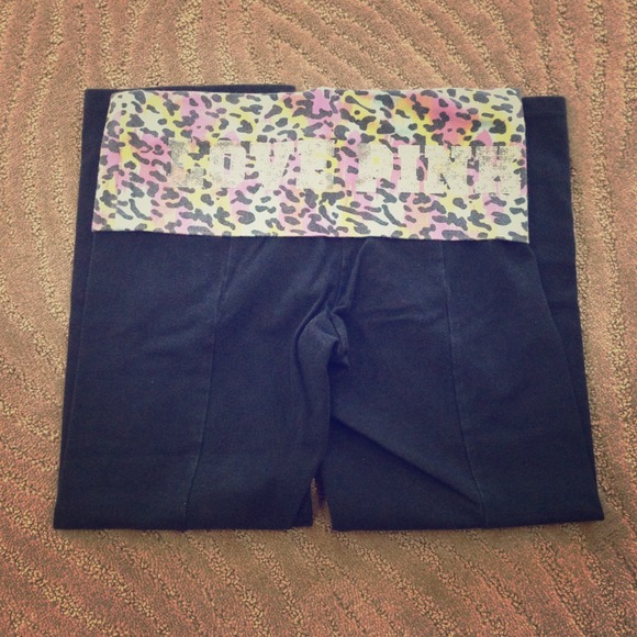✋SOLD✋Pink Yoga Capris