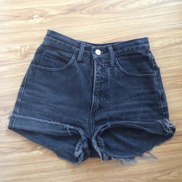 ❌SOLD❌ Guess high waist faded black shorts