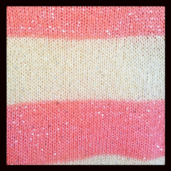 ❌SOLD❌ Loose knit sweater with sequins - Picture 2 of 3