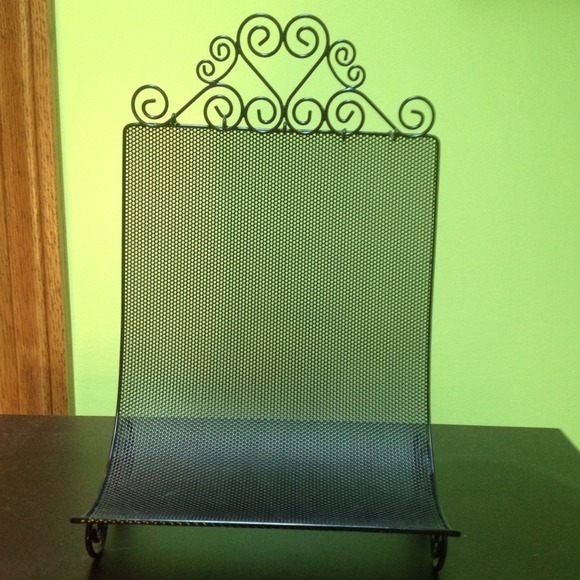 Earring and neckless tree