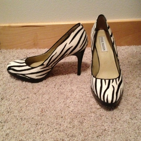 Steve Madden zebra stripe high heels. - Picture 1 of 4
