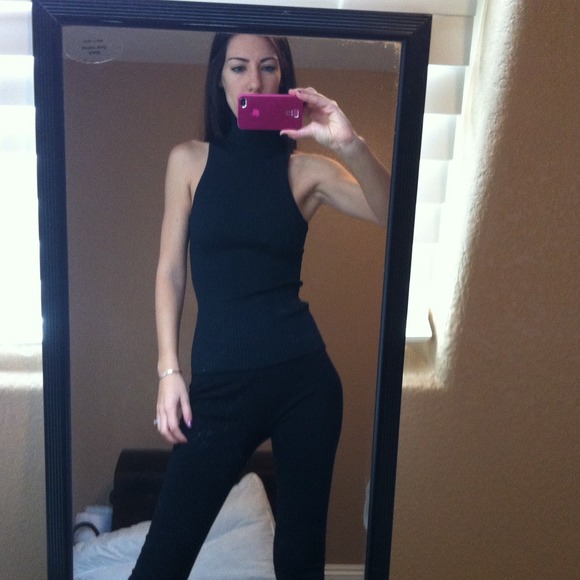 Nwot bebe black razor turtleneck
