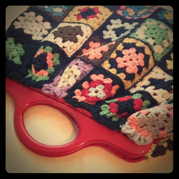 🍄SALE🍄 vintage crocheted handbag.