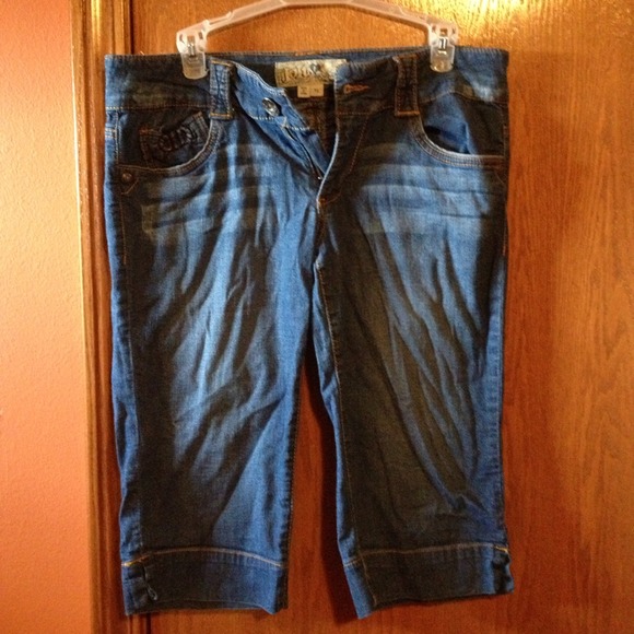 REDUCED!!!!  Capris