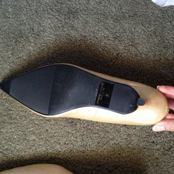 Low Heel Gold Tone Pumps - Picture 3 of 4