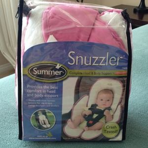 New baby car seat head and body support.