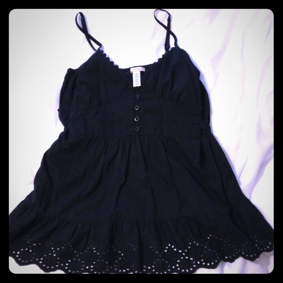 Tops - Reserved! 🎀 BUNDLE. Black & grey tank