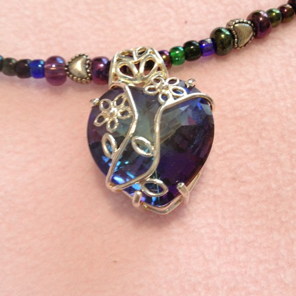 Mystic Topaz Heart Neclacke - Picture 2 of 4