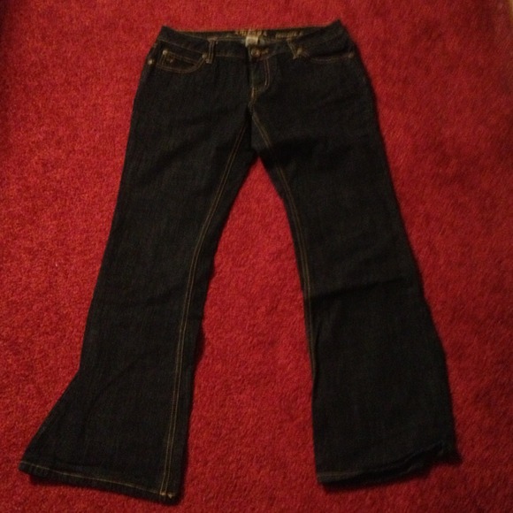 Arizona jeans size 11 average