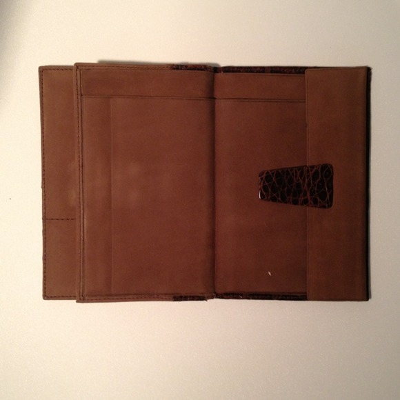 🍃❤ ...Genuine alligator and suede wallet 👑HP👑 - Picture 3 of 4