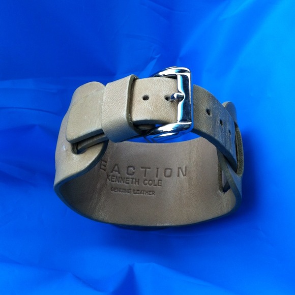 📦 Sold - Kenneth Cole watch - Picture 2 of 2
