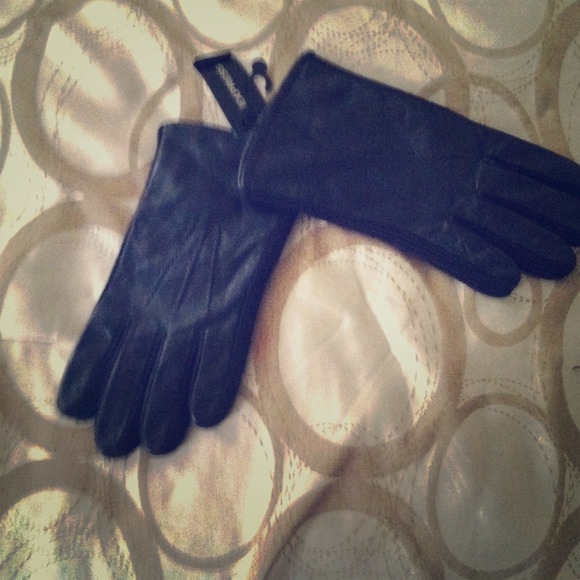 Express genuine leather gloves