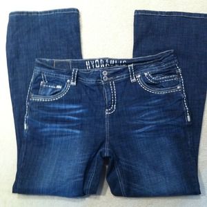 Bundled -Hydraulic jeans- very cute !