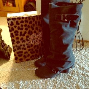 Naughty Monkey dark grey suede boot