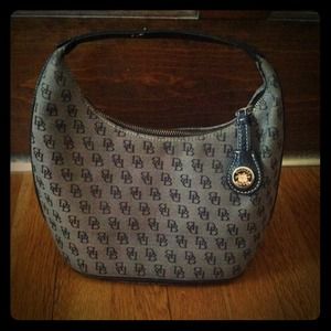 **REDUCED**Vintage Dooney and Bourke purse