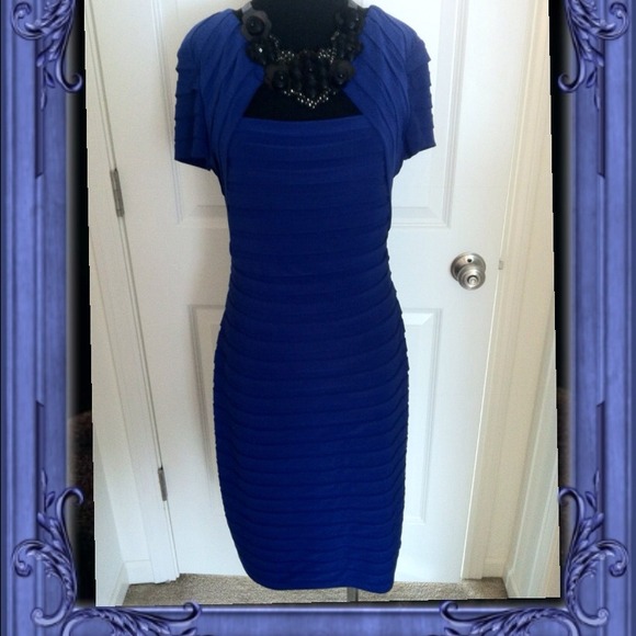 *REDUCED* Stunning Dress