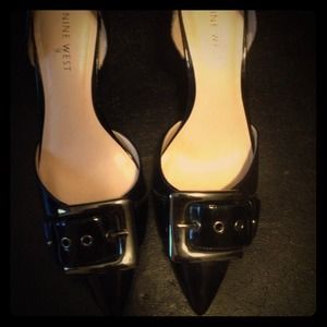 🔵Reduced🔵Nine West Glossy Pointy Pumps
