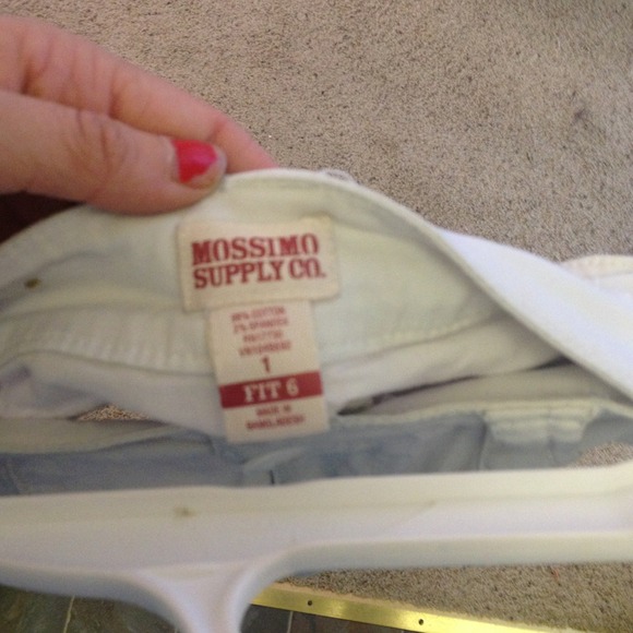 White shorts - Picture 3 of 3