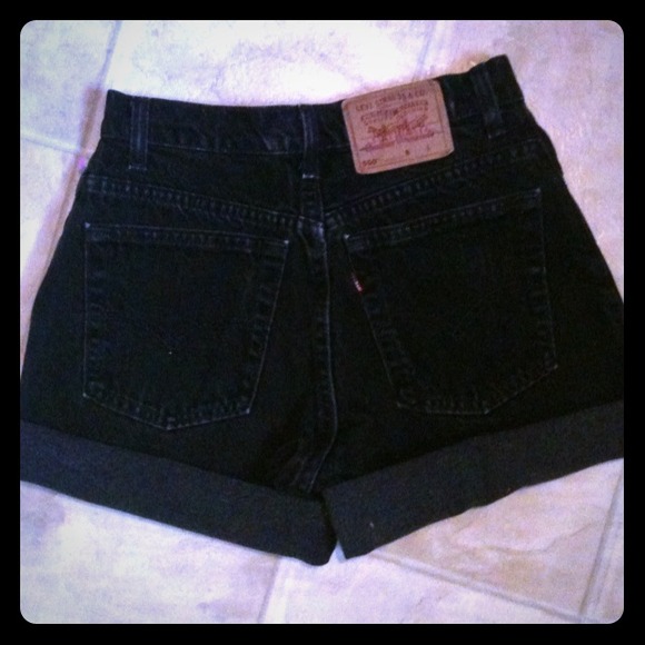 Bundle! Black levis and yellow top
