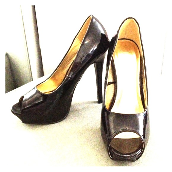 💢💢❤BUNDLE SOLD❤💢💢NWOT! Black stiletto heels