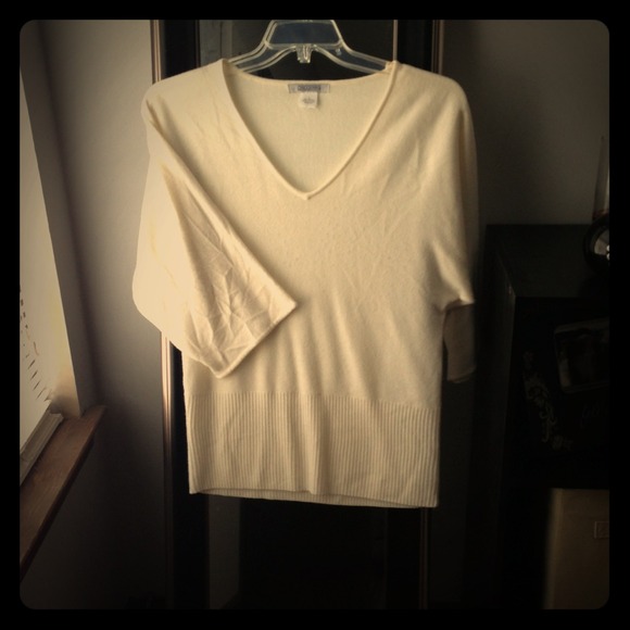 Cream V-Neck light-weight Sweater Top