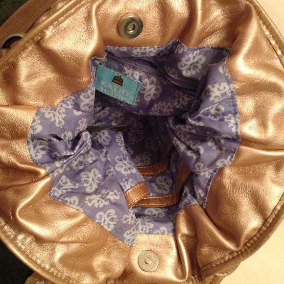 💢SOLD💢Kathy Van Zeeland Metallic Purse! - Picture 2 of 4