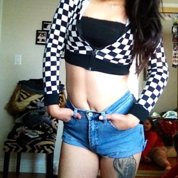 Checkered cropped jacket❤