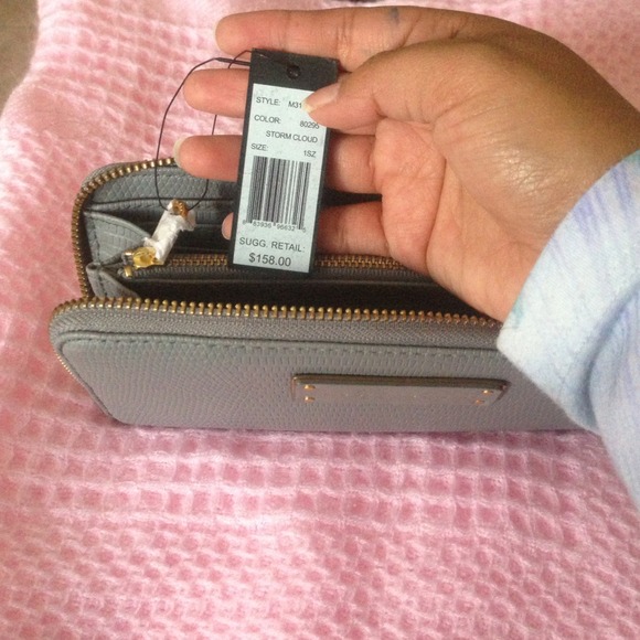 SOLD!!✋✋Authentic Marc by Marc Jacobs Wallet 😍 - Picture 3 of 4