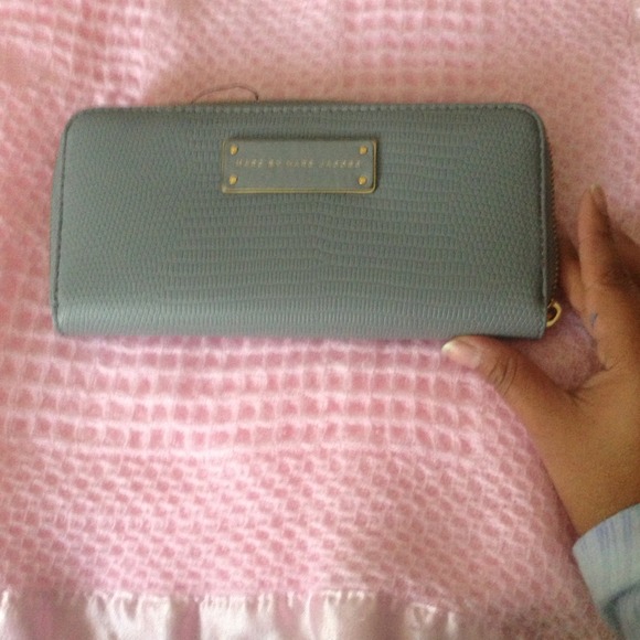 SOLD!!✋✋Authentic Marc by Marc Jacobs Wallet 😍 - Picture 4 of 4