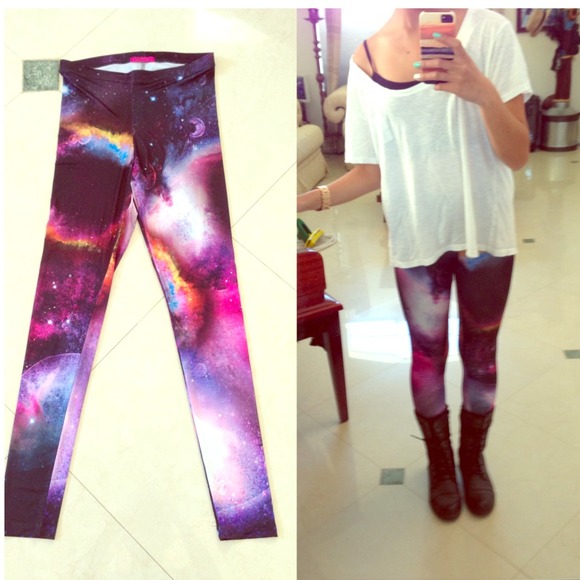 Galaxy print leggings