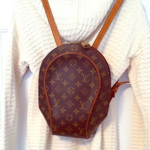 Authentic LV Bag 🔒Reserved